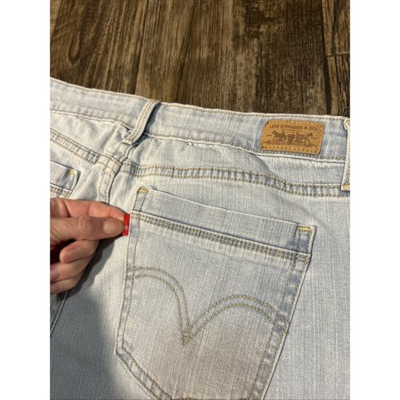Levi’s 515 Bermuda Jean Shorts 12P Light Wash Denim Womens - Picture 4 of 5